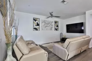 Photo #5: PTP2305808 Listing