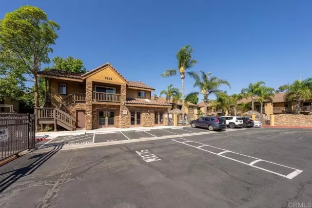 MLS: PTP2305832 Condo For Sale