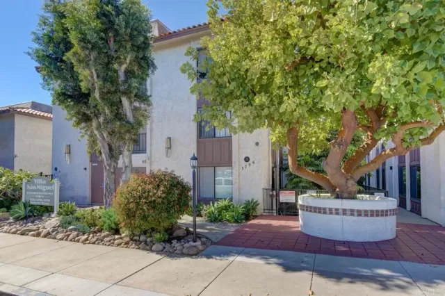 MLS: PTP2305858 Condo For Sale