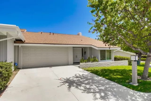 MLS: PTP2305885 Condo For Sale