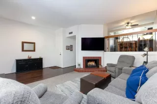 Photo #3: PTP2305923 Listing 