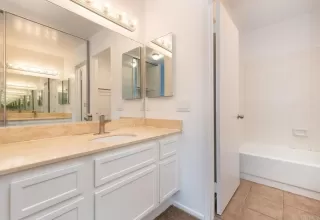 Photo #4: PTP2306005 Listing