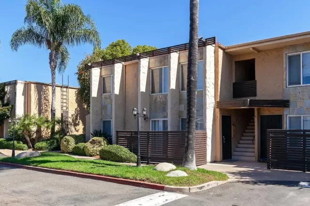 MLS: PTP2306042 Condo For Sale