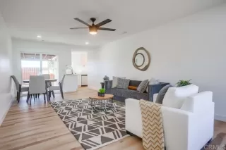 Photo #2: PTP2306055 Listing