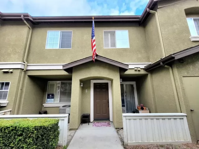 MLS: PTP2306075 Condo For Sale