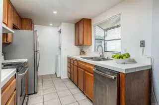 Photo #5: PTP2306089 Listing