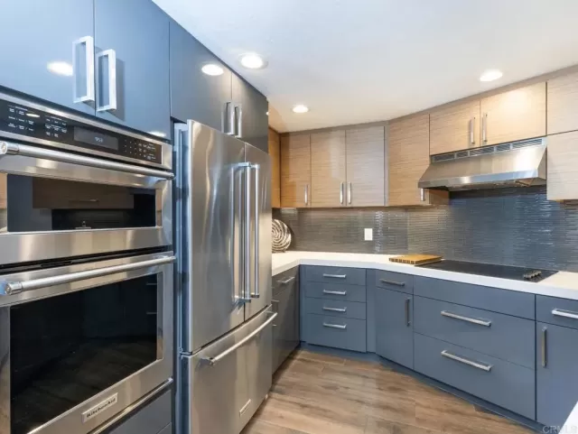 MLS: PTP2306240 Condo For Sale