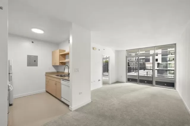 MLS: PTP2306251 Condo For Sale