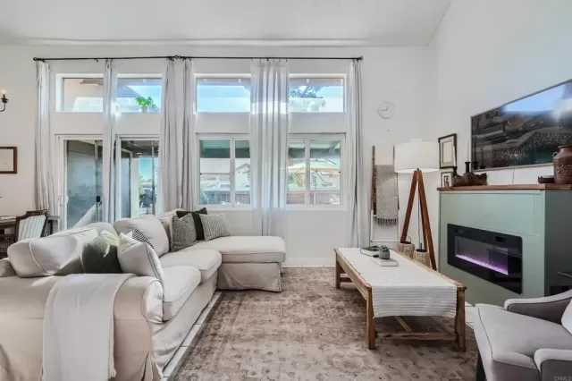 MLS: PTP2400350 Condo For Sale