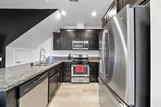 Photo #3: PTP2400428 Listing