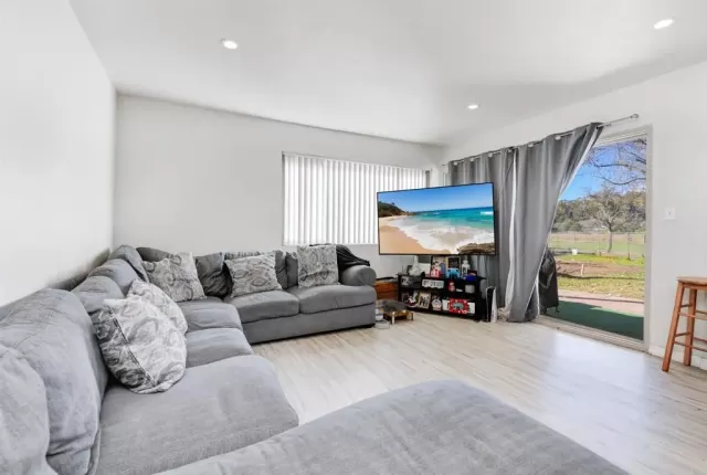 MLS: PTP2400438 Condo For Sale