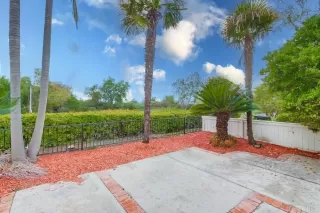 Photo #2: PTP2400511 Listing