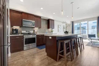 More Details about MLS # PTP2400524 : 4100 VOLTAIRE ST UNIT 215