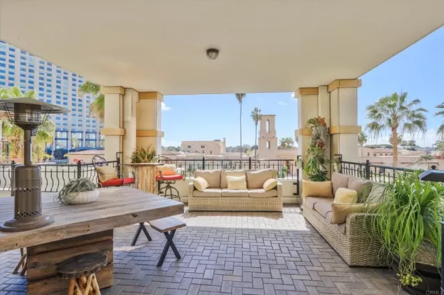 MLS: PTP2400673 Condo For Sale