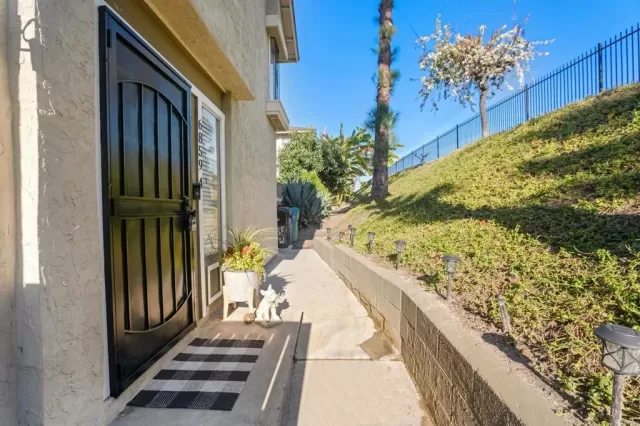 MLS: PTP2401117 Condo For Sale