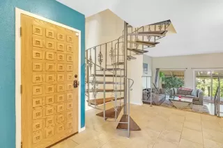 Photo #1: PTP2401118 Listing