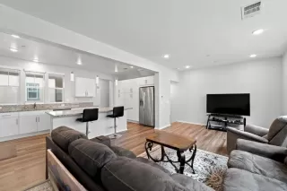 Photo #5: PTP2401126 Listing