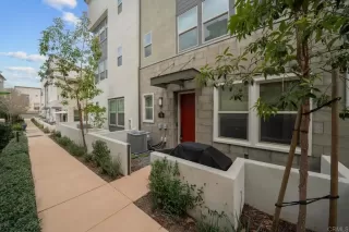 Photo #1: PTP2401360 Listing