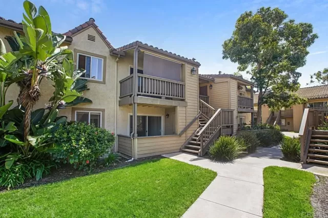 MLS: PTP2401444 Condo For Sale