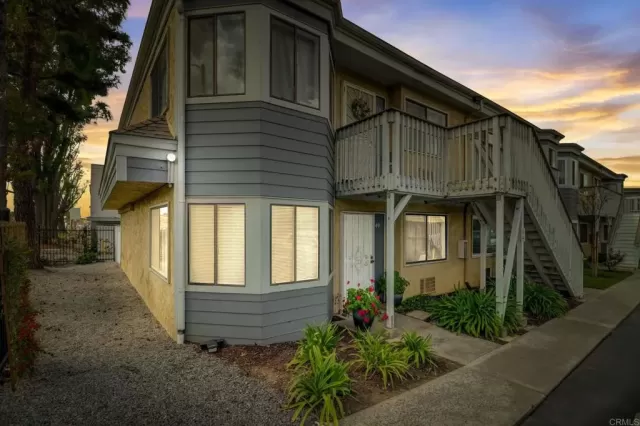 MLS: PTP2401510 Condo For Sale