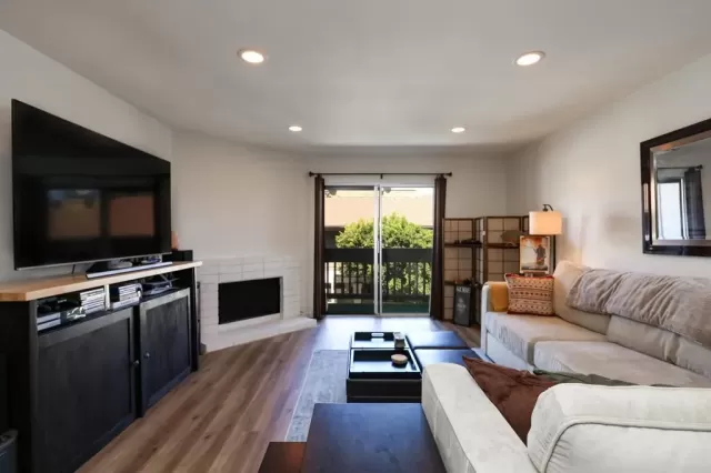 MLS: PTP2401630 Condo For Sale