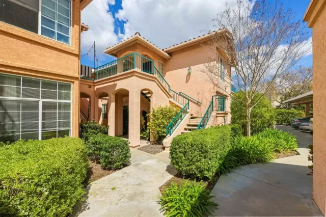 MLS: PTP2401721 Condo For Sale