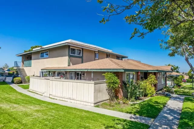 MLS: PTP2401786 Condo For Sale