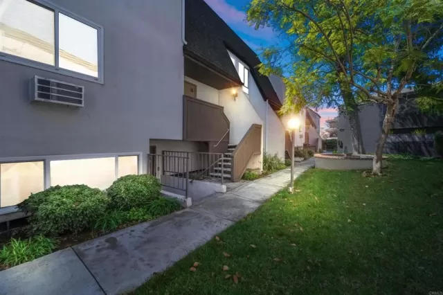 MLS: PTP2401871 Condo For Sale