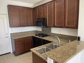 Photo #5: PTP2401941 Listing