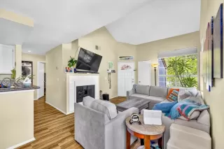 Photo #1: PTP2401942 Listing