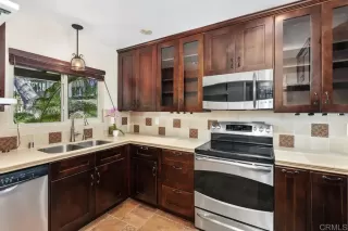 Photo #5: PTP2402002 Listing 