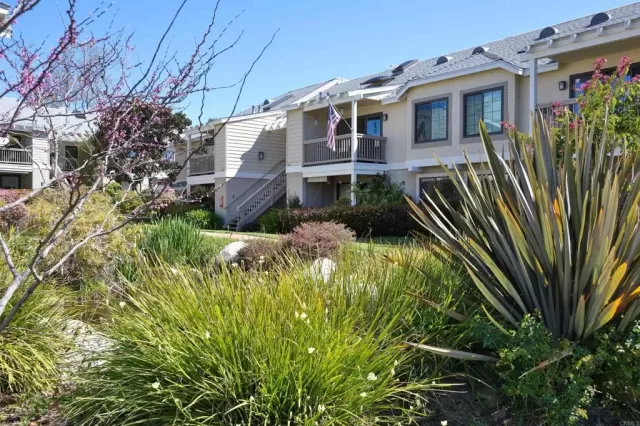 MLS: PTP2402038 Condo For Sale