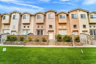 More Details about MLS # PTP2402221 : 136 W DOUGLAS AVE