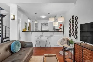 Photo #6: PTP2402235 Listing