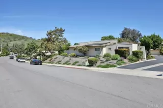 Photo #3: PTP2402327 Listing