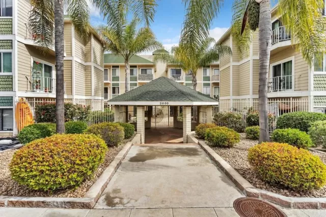 MLS: PTP2402374 Condo For Sale