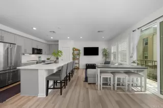 Photo #2: PTP2402422 Listing