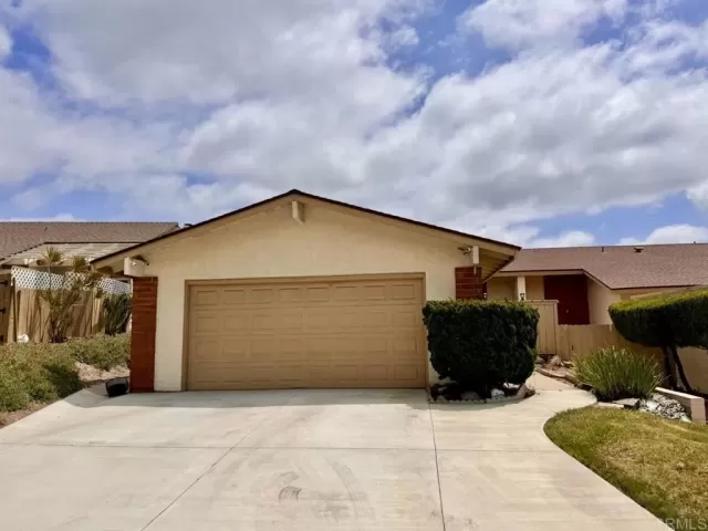 MLS: PTP2402508 Condo For Sale