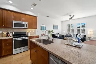 Photo #2: PTP2402548 Listing 