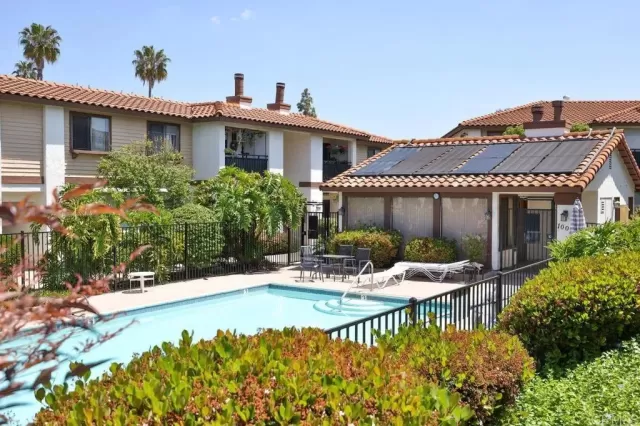 MLS: PTP2402559 Condo For Sale