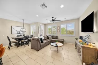 Photo #1: PTP2402575 Listing