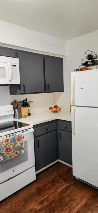 Photo #4: PTP2402611 Listing