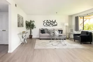 Photo #3: PTP2402658 Listing