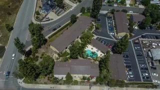 Photo #1: PTP2402719 Listing