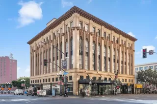 Photo #5: PTP2402726 Listing 