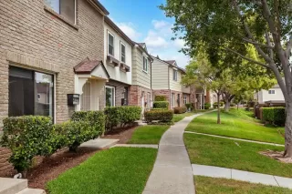 Photo #5: PTP2402733 Listing 