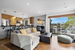 Photo #5: PTP2402745 Listing