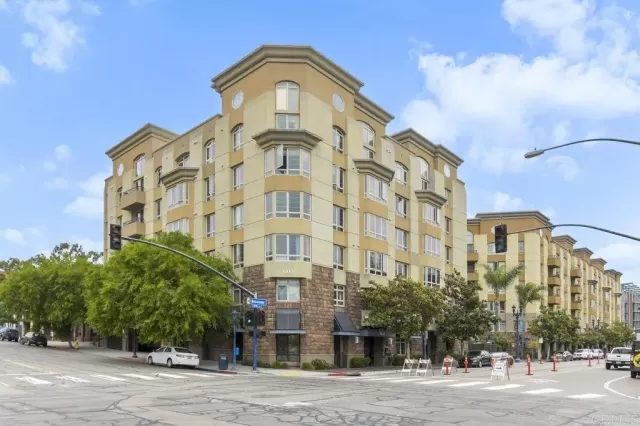 MLS: PTP2402800 Condo For Sale