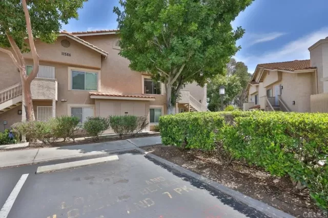 MLS: PTP2402837 Condo For Sale