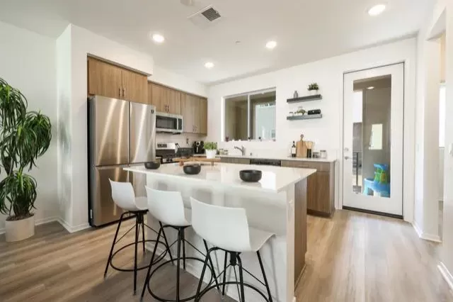 MLS: PTP2402951 Condo For Sale